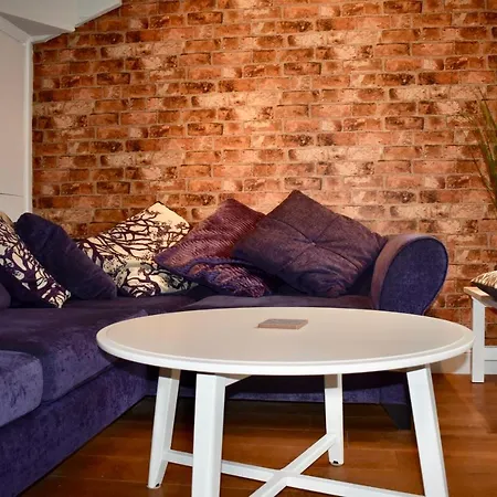 Modern 2 Bedroom Close To City Centre Apartment Dublin